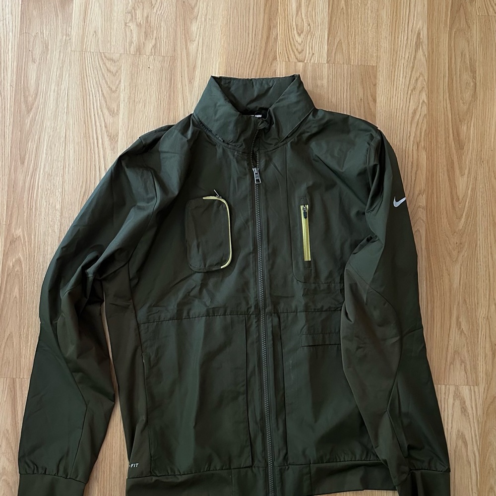 NIKE Storm-FIT Windbreaker Green Running Jacket